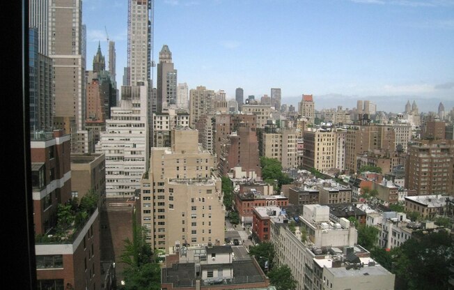 1 bed, 1 bath, $4,300, Unit 21C