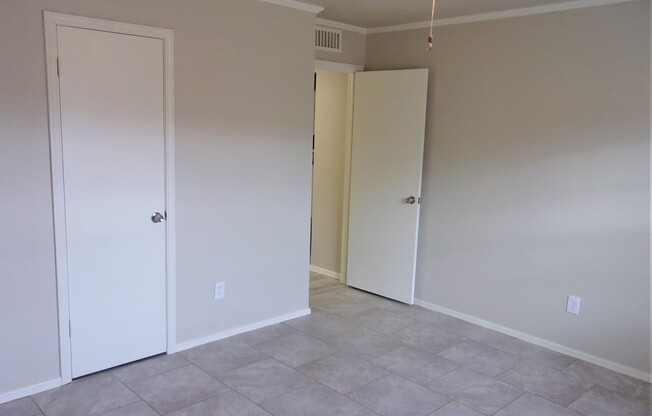 2 beds, 1 bath, 834 sqft, $1,050, Unit 6109-58