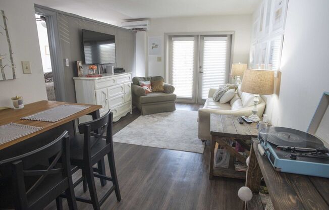 1 bed, 1 bath, 480 sqft, $1,165, Unit 205