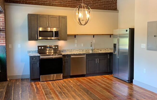 1 bed, 1 bath, 746 sqft, $1,638, Unit Bay 5 Unit 219