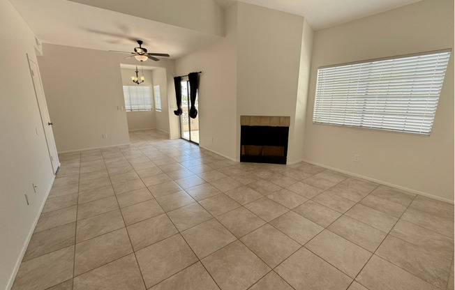 2 beds, 2 baths, $1,099, Unit UNIT 2034