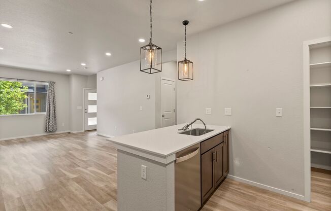 Beautiful 3 Bed 2.5 Bath Townhome in North East Fort Collins!