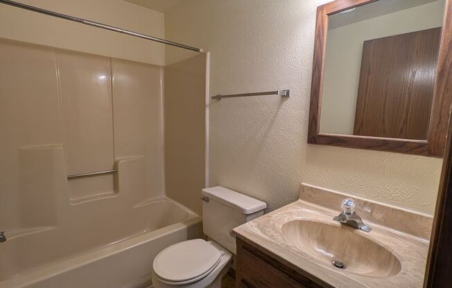 2 beds, 2 baths, 1,029 sqft, $1,215, Unit 2970-083