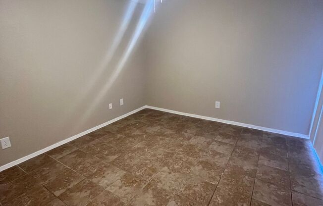 2 beds, 2 baths, 900 sqft, $1,620, Unit 2084