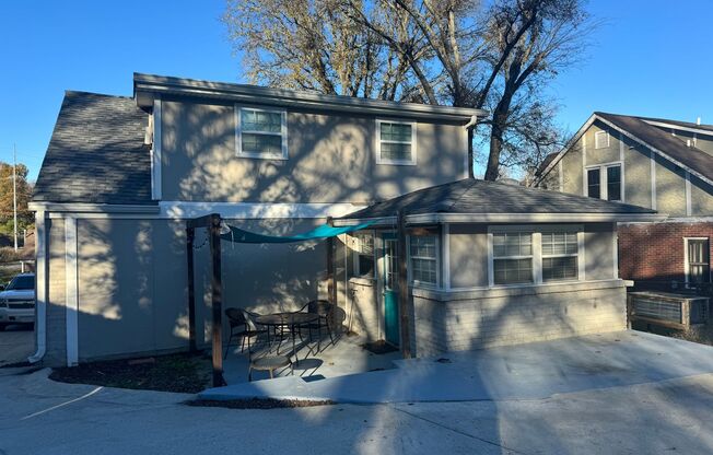 3 beds, 2 baths, $2,500