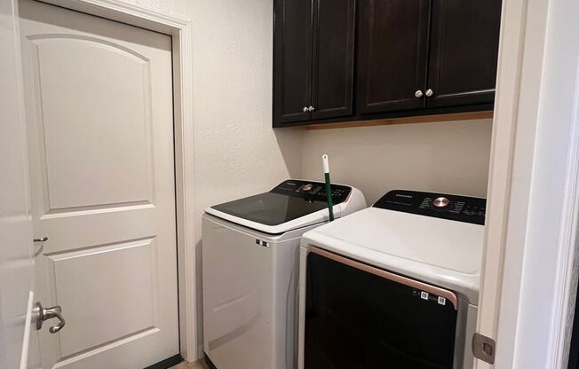 3 beds, 2 baths, $2,100