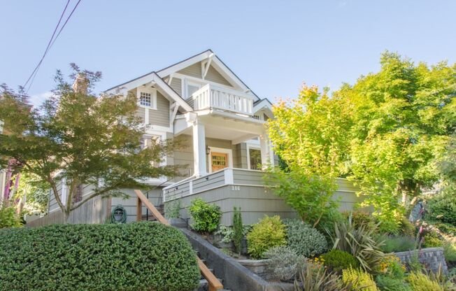 4Bd/2.75Ba Seattle House