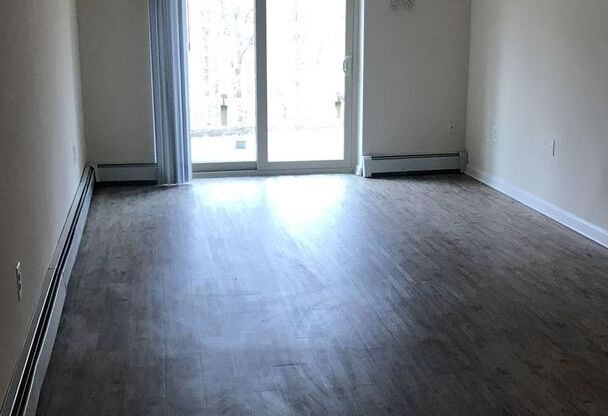 1 bed, 1 bath, 700 sqft, $1,790, Unit A01