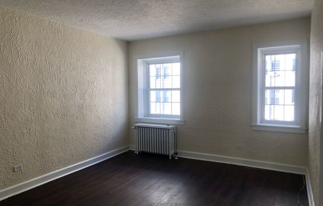 Studio, 1 bath, 308 sqft, $1,250, Unit Bayard Manor 307