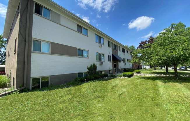 Exterior at Kimberly House Apartments in Lansing, MI