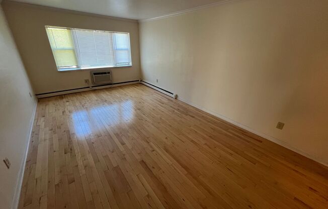 2030 N. Oakland Ave.