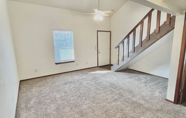 2 beds, 1 bath, 850 sqft, $825, Unit 11B