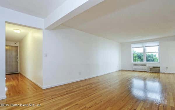 1 bed, 1 bath, 9,332 sqft, $2,000, Unit 3J