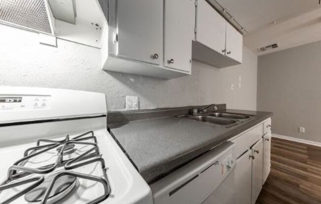 1 bed, 1 bath, 800 sqft, $689, Unit 146-G