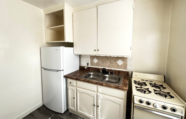 Studio, 1 bath, $1,595, Unit 5