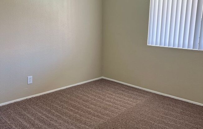 2 beds, 1 bath, 800 sqft, $2,150, Unit 50