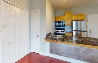 2 beds, 1 bath, 750 sqft, $1,950, Unit 9