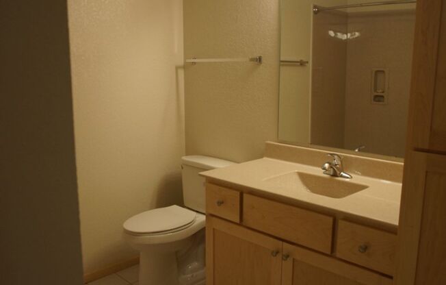 1 bed, 1 bath, 780 sqft, $1,374, Unit 222