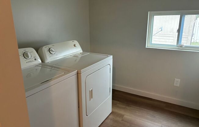 2 beds, 1 bath, $995