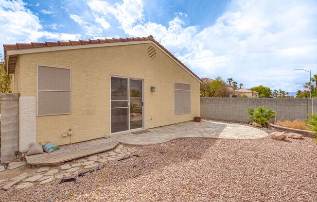 Hard to find Single Story * 3 Bedroom * 2 Car Garage
