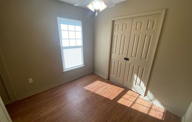 2 beds, 2 baths, 963 sqft, $876, Unit M11-H