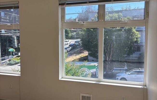 Studio, 1 bath, 306 sqft, $1,200, Unit 207