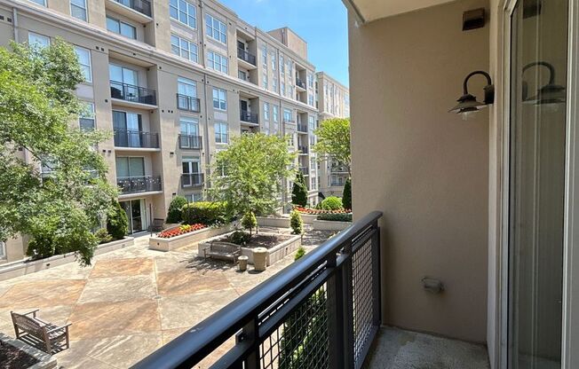 2 beds, 2 baths, $1,800, Unit UNIT 407