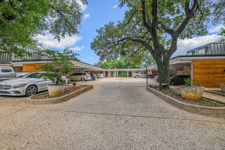 2704 San Pedro Street Unit 12