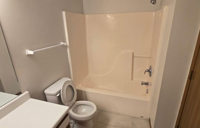 2 beds, 2 baths, 1,179 sqft, $1,100, Unit 104-303