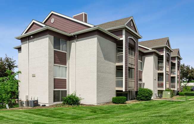 the outlook at townsend apartments building exterior at Eastwood Crossings, Kansas City, MO