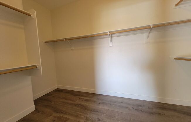 2 beds, 2 baths, $1,400