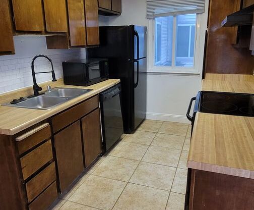 2 beds, 1 bath, $1,500