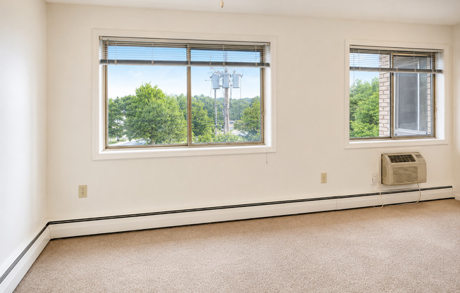 1 bed, 1 bath, 615 sqft, $1,645, Unit 200