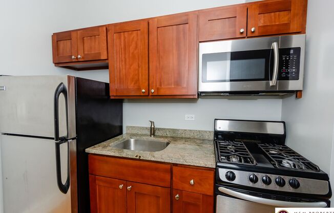 Studio, 1 bath, $1,050, Unit 1002 1/2-38