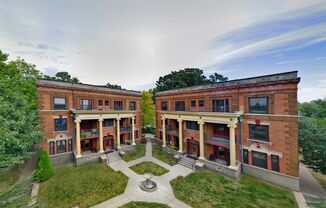 Wellsport/Portswell - Large Luxurious Living Spaces!