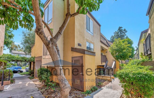 2 BR/ 2 BA 894 SQFT CONDO IN MISSION VALLEY/ SAN DIEGO