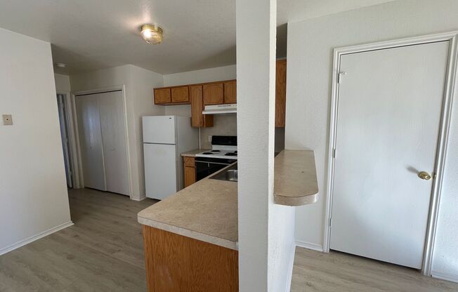 3 beds, 2 baths, 1,200 sqft, $925, Unit # A