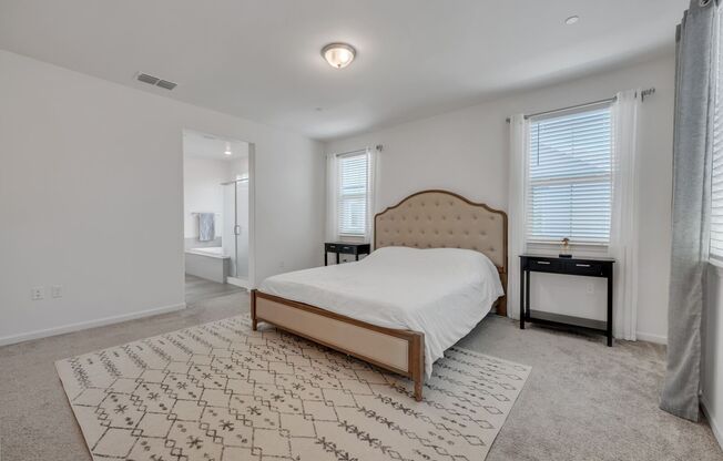 4 beds, 3 baths, $2,900