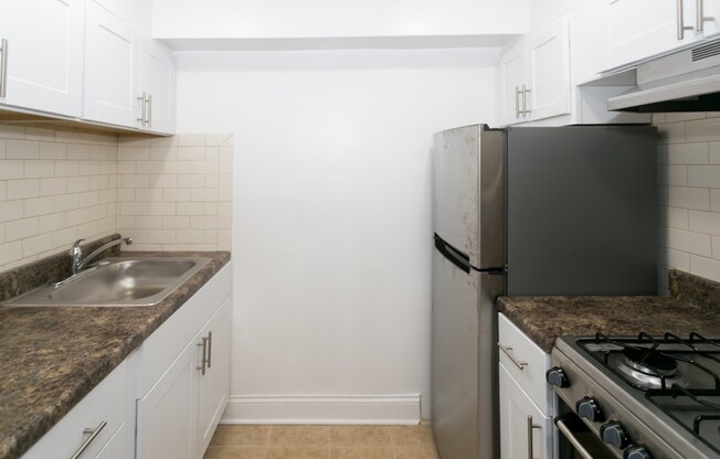 906 MONTROSE