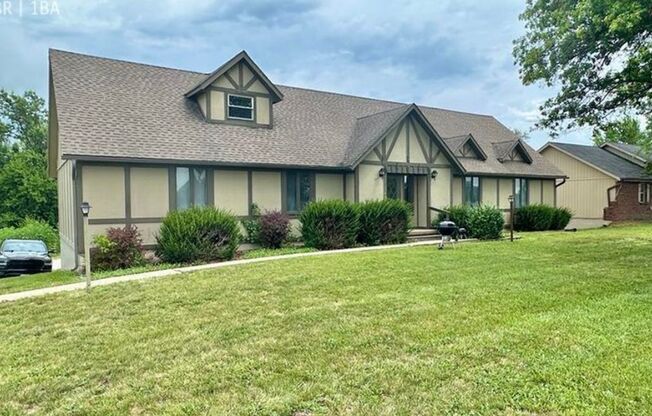 11757 Wood Oak Ave Units 1-5