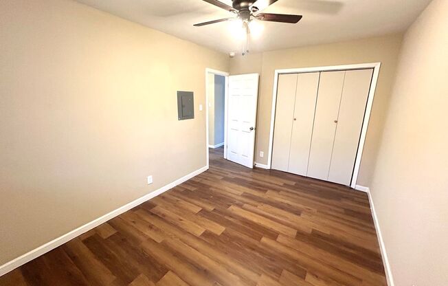 2 beds, 1 bath, $1,075