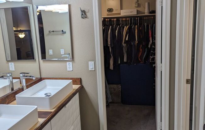 3 beds, 2.5 baths, $2,250, Unit unit 1290