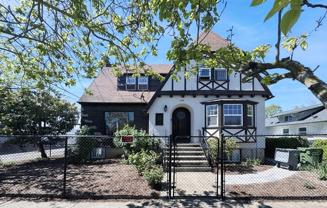 540 VAN BUREN ST