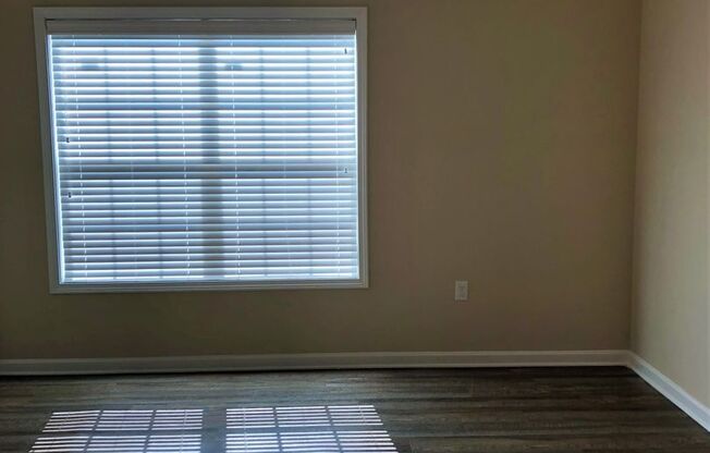 1 bed, 1 bath, 687 sqft, $775, Unit O08