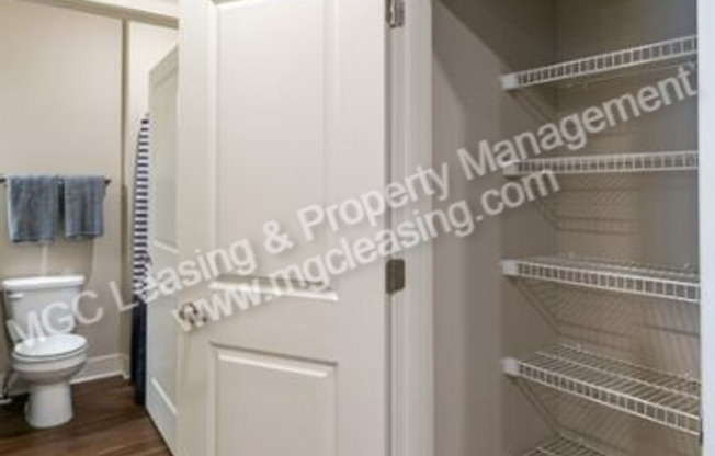1 bed, 1 bath, 650 sqft, $1,077, Unit 5730-2D NE 80th Ter