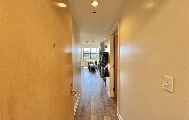 2 beds, 1 bath, 736 sqft, $3,700, Unit 6B