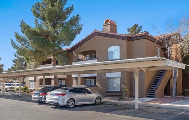 Single story condo conveniently locates just South of The Strip