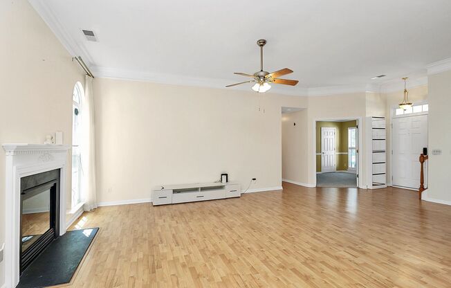 Beautiful 4/3 Home for Rent