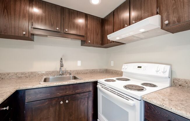 2 beds, 1 bath, 800 sqft, $2,250, Unit 107