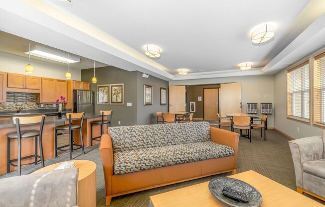 1 bed, 1 bath, 718 sqft, $715, Unit 1640-102